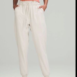 Lululemon Stretch High Rise Natural Ivory Jogger Luxtreme size 4